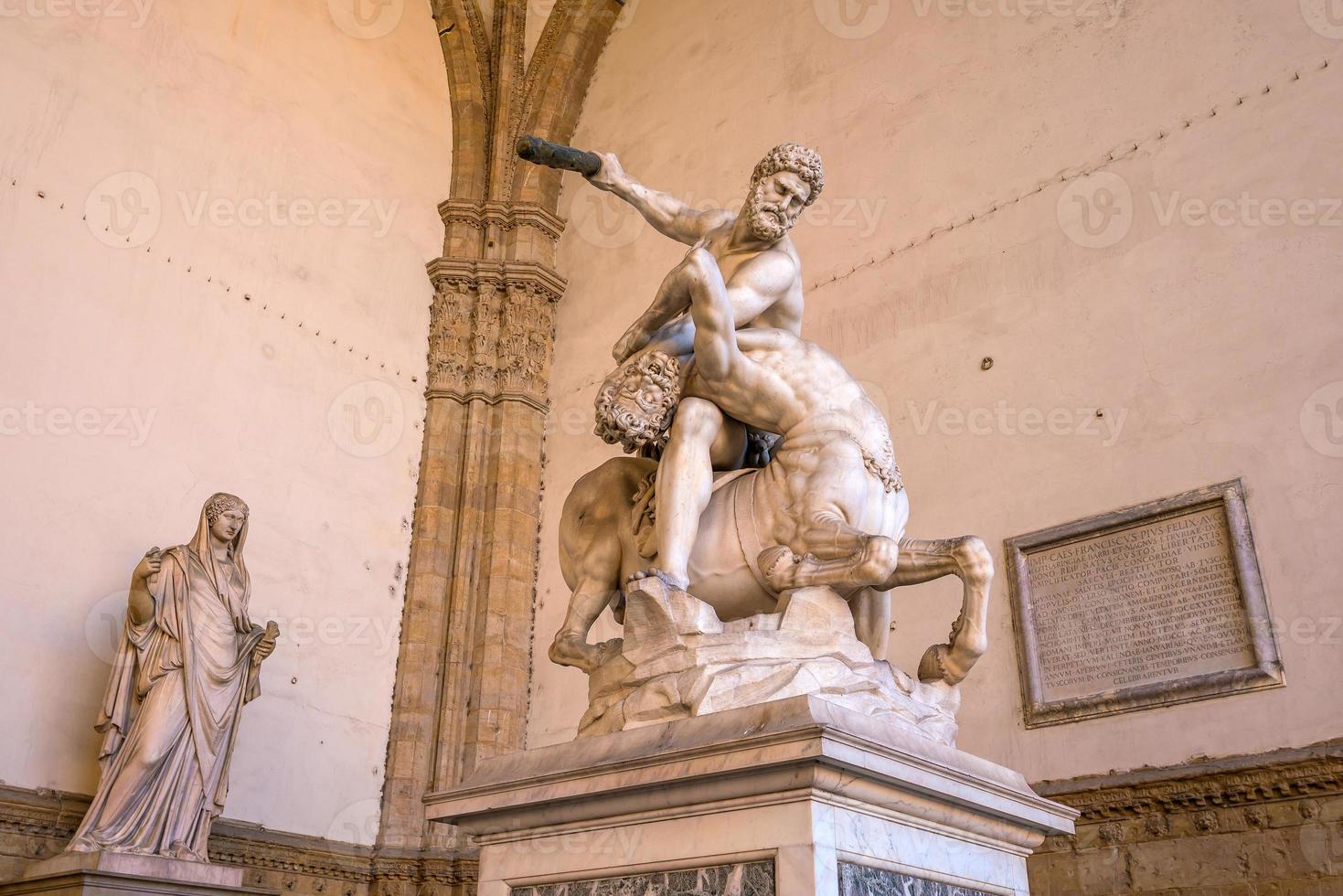 Skulptur auf der Piazza della Signoria in Florenz foto