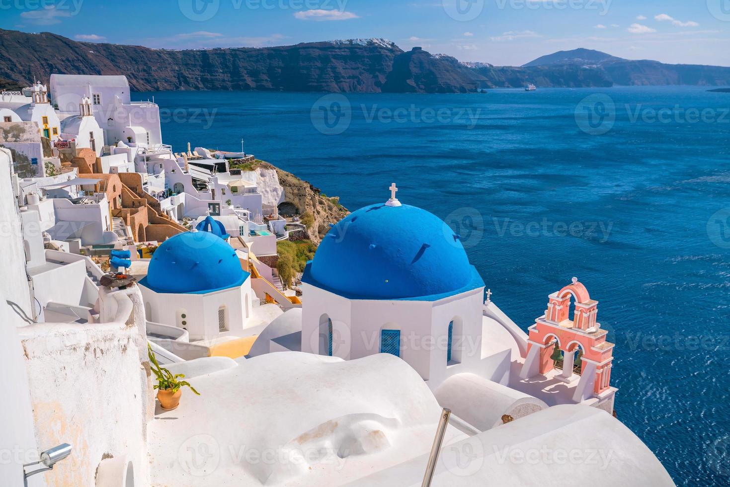 Sonnenuntergang auf der berühmten Stadt Oia, Griechenland, Europa foto