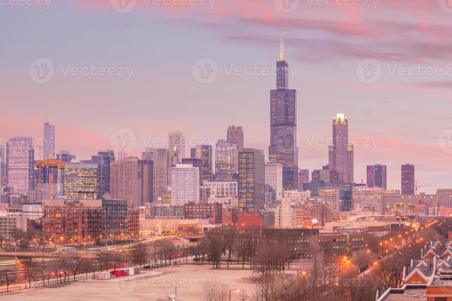 Innenstadt von Chicago Skyline bei Sonnenuntergang Illinois foto