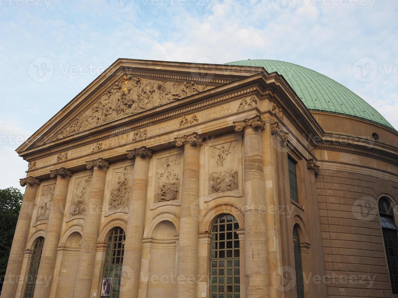 st. hedwigs kathedrale in berlin foto