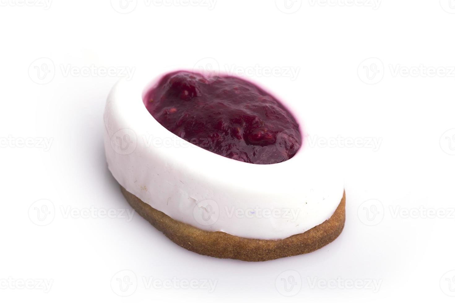 kleine süße Kuchen auf weißem Hintergrund foto