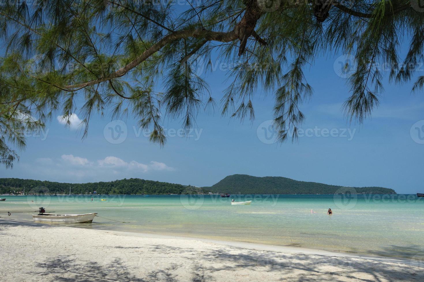 Saracen Bay Beach in Koh Rong Samloen Island in Kambodscha foto