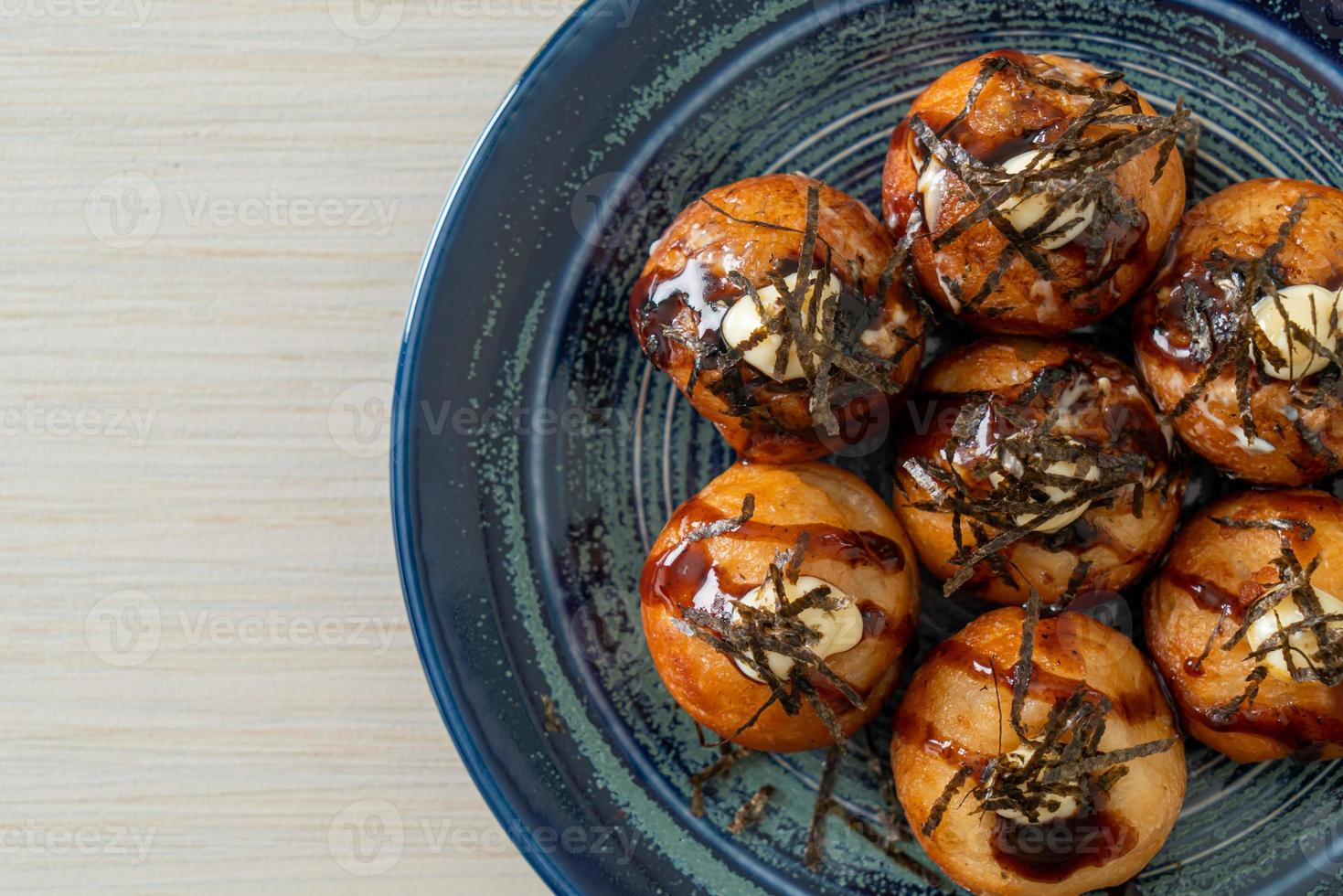 Takoyaki-Kugelknödel oder Oktopus-Kugeln foto