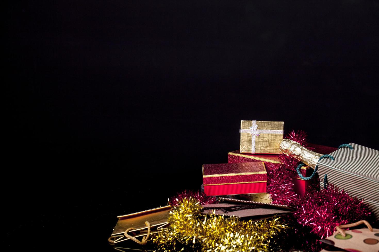 Weihnachten Geburtstag Valentinstag Champagner Geschenkbox Konzept foto