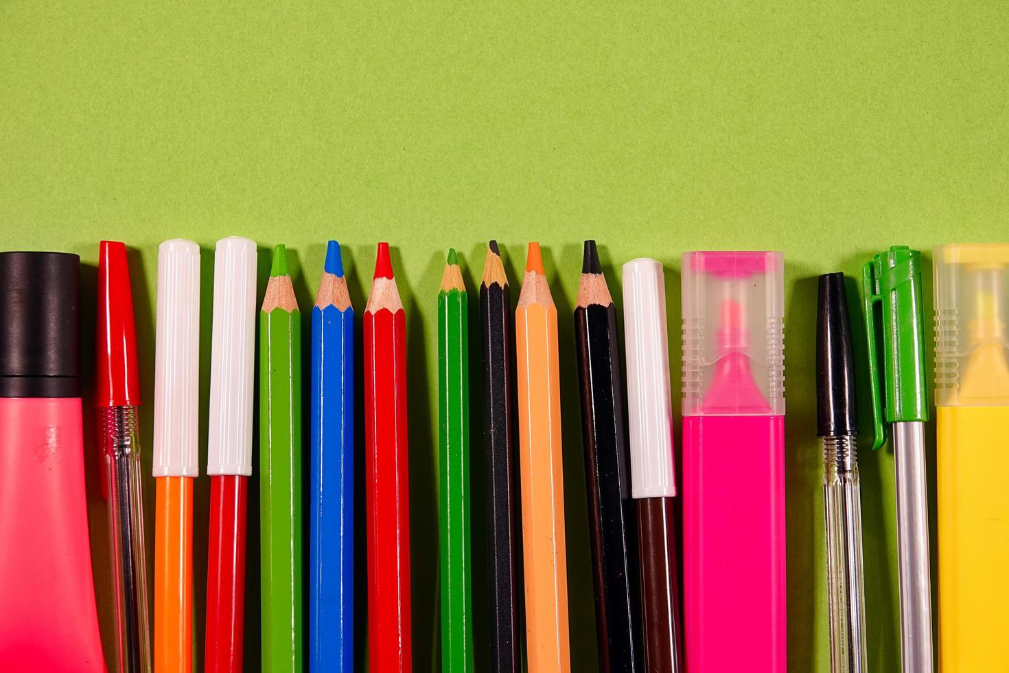 Schul- und Bürowerkzeuge foto