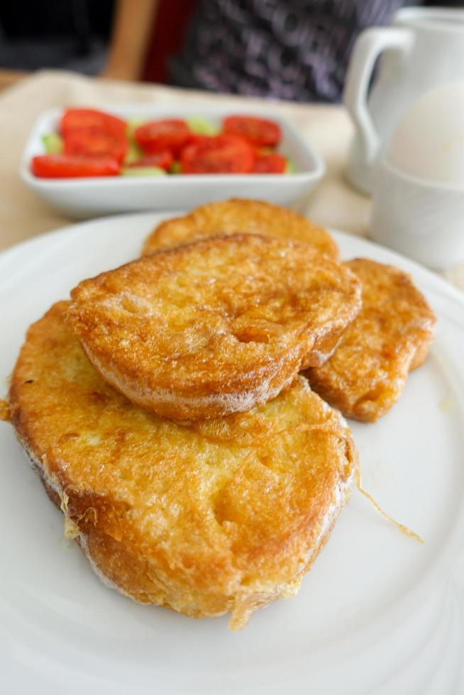 traditioneller türkischer Frühstückstisch foto