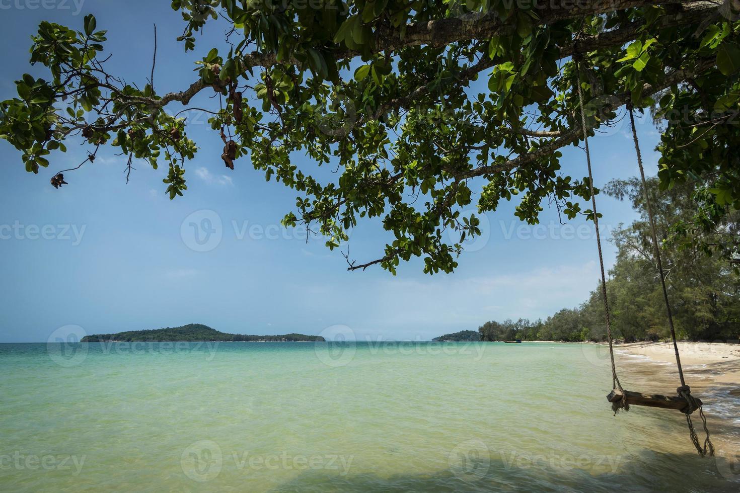 langer Strand auf der Insel Koh Ta Kiew in der Nähe von Sihanoukville, Kambodscha foto