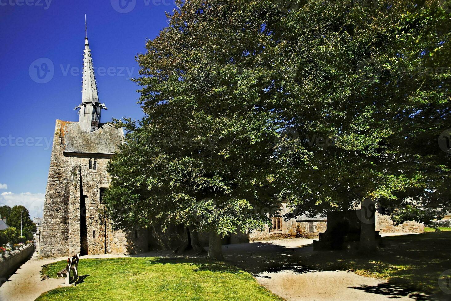 Heilige weg Kapelle im plougrescant, Bretagne, Frankreich foto