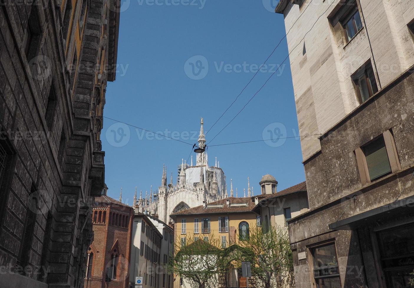 duomo bedeutet kathedrale in mailand foto