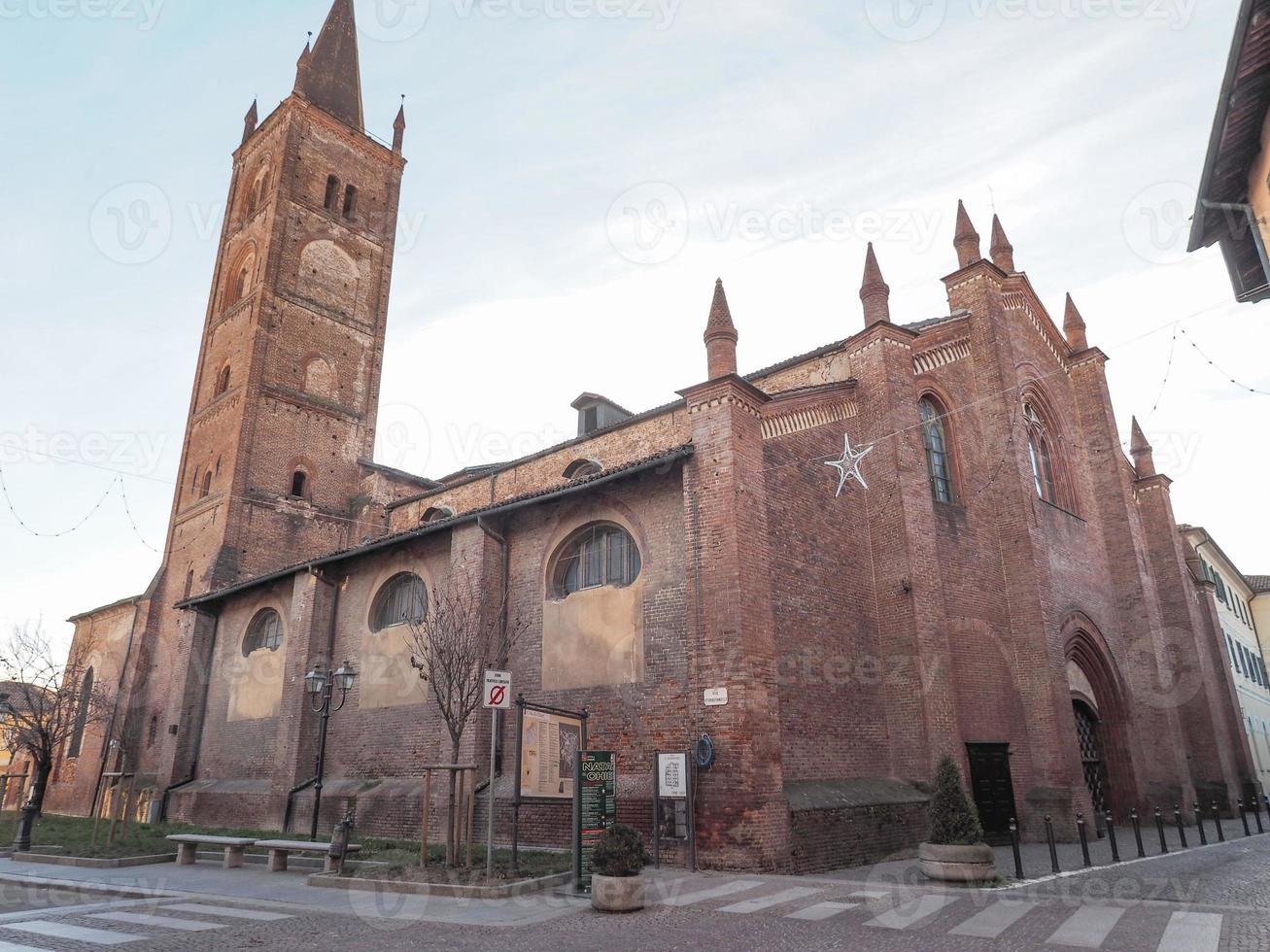 Kirche San Domenico in Chieri foto