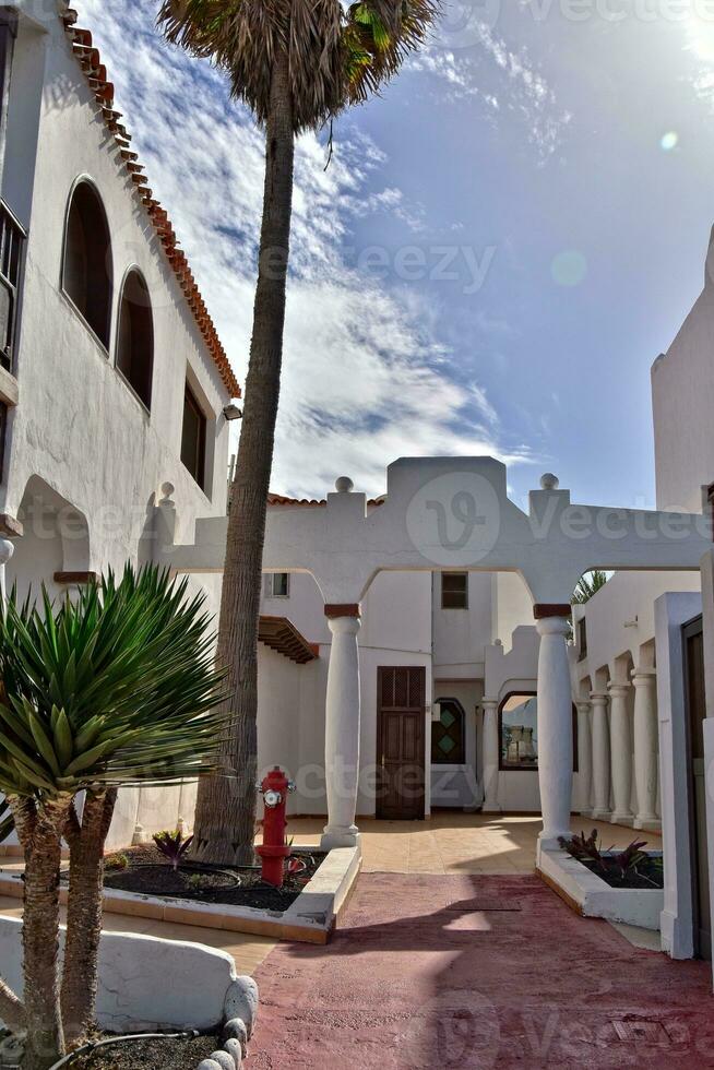 Stadt von corralejo auf das Spanisch Kanarienvogel Insel fuerteventura auf ein warm Urlaub Tag foto