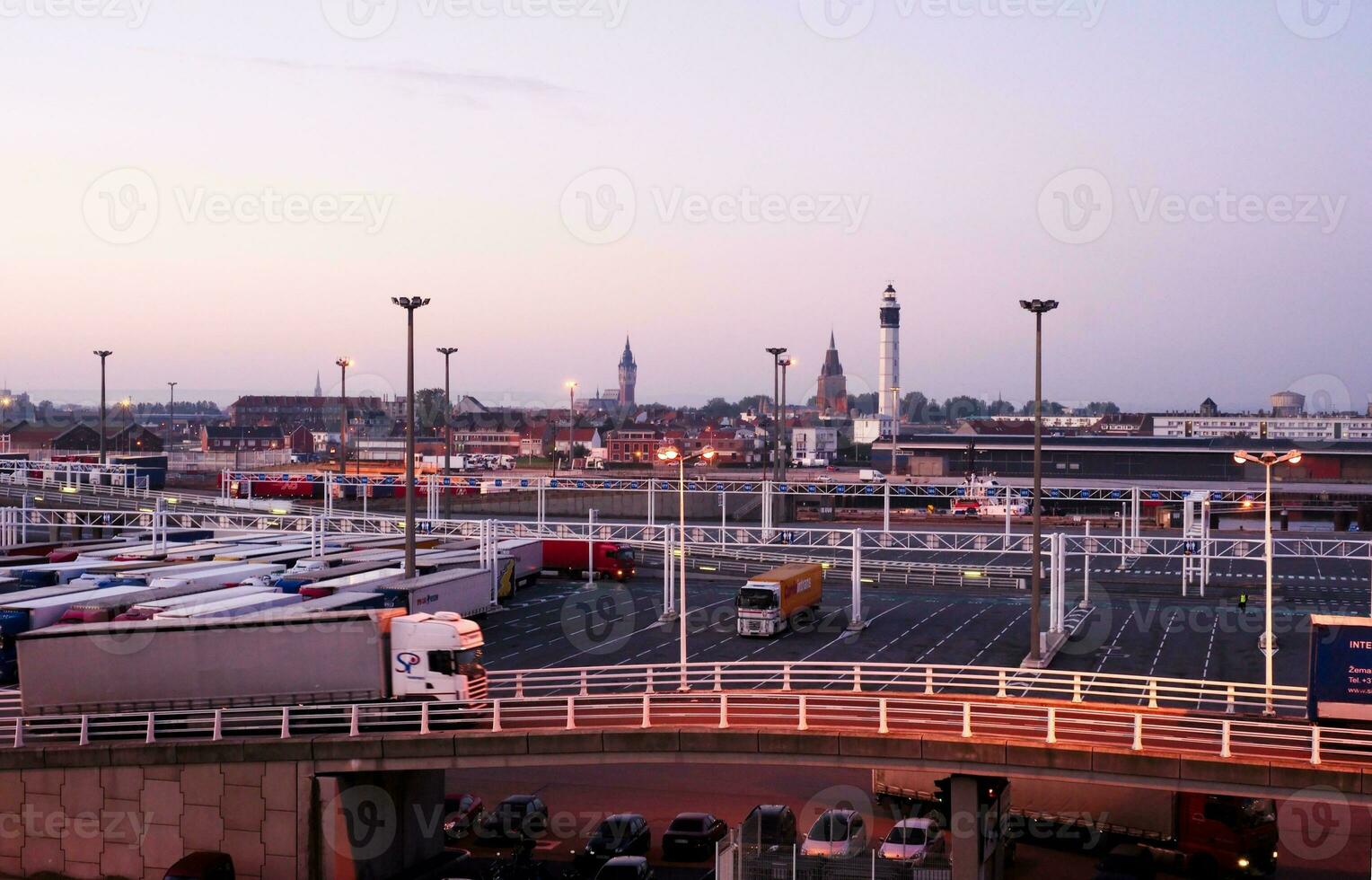 Morgen Gelassenheit beim Calais Hafen foto