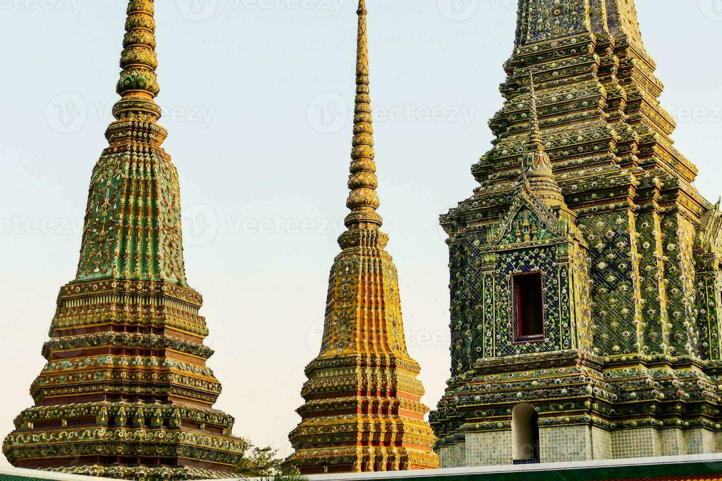 alt Tempel im Thailand foto