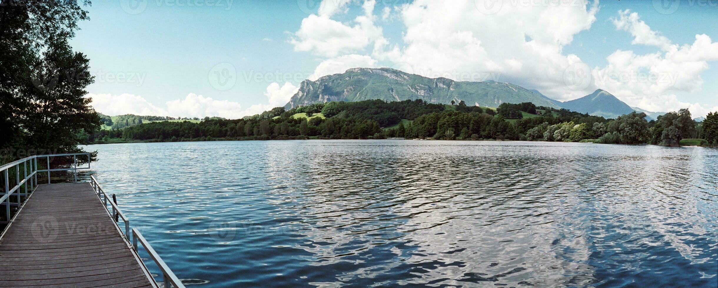 Gelassenheit beim See Heilige Helene, Savoyen, Frankreich foto