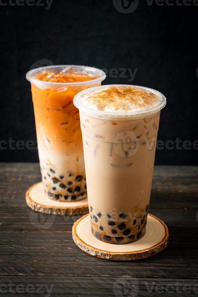 taiwanischer Milchtee und thailändischer Milchtee mit Blasen foto