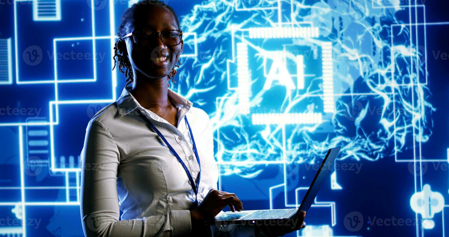 afrikanisch amerikanisch Ingenieur mit Laptop zu Instandhaltung künstlich Intelligenz neural Netzwerke gemacht oben von verbunden Knoten Schichten ,helfend im wird bearbeitet und Senden Information foto