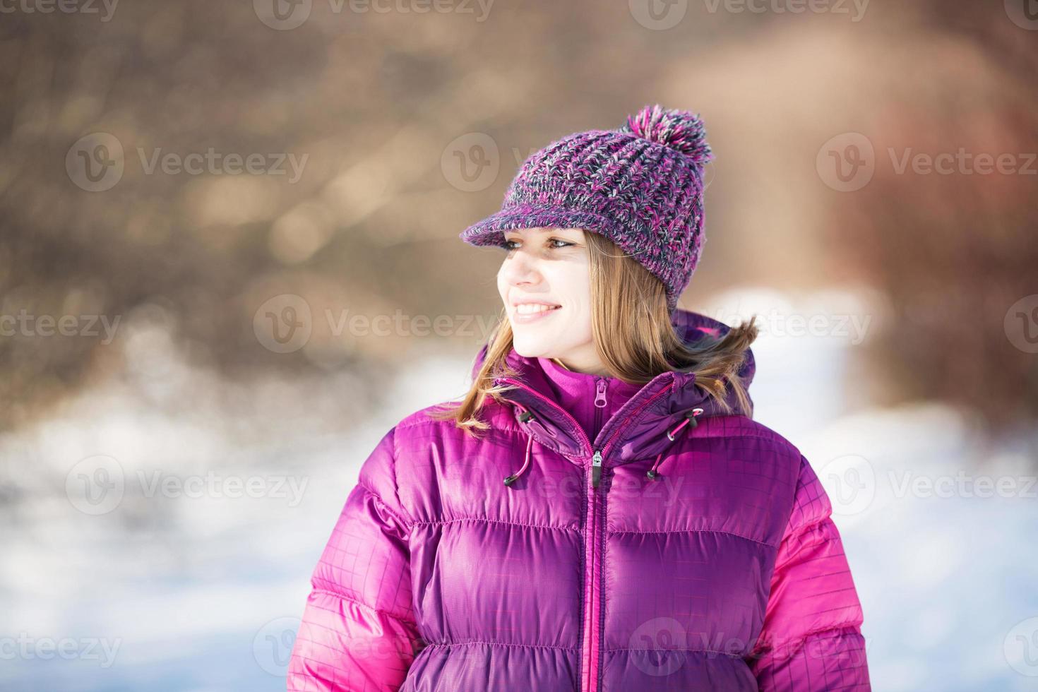 Porträt einer schönen jungen Frau foto