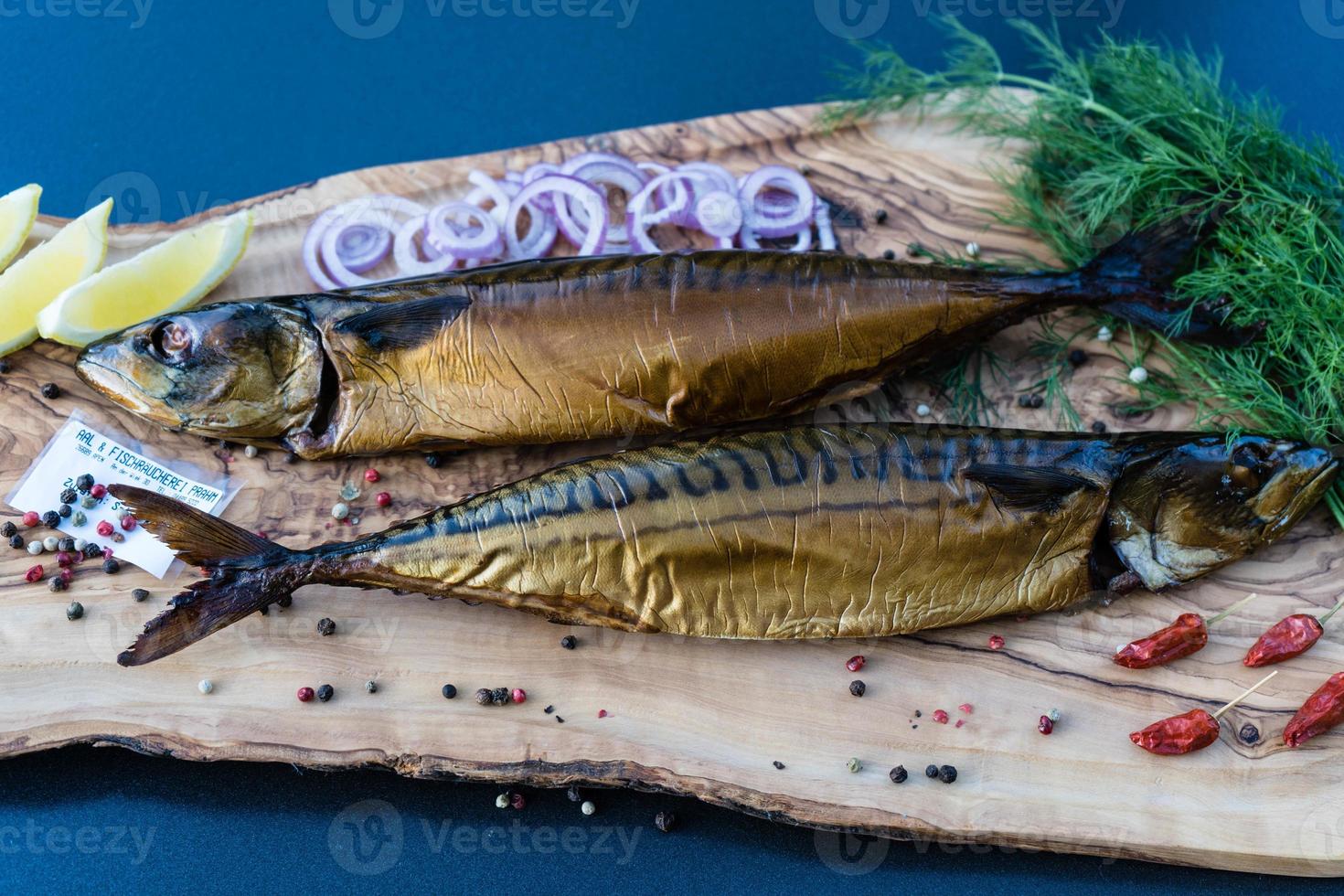 geräucherter Fisch verschiedene Häppchen foto