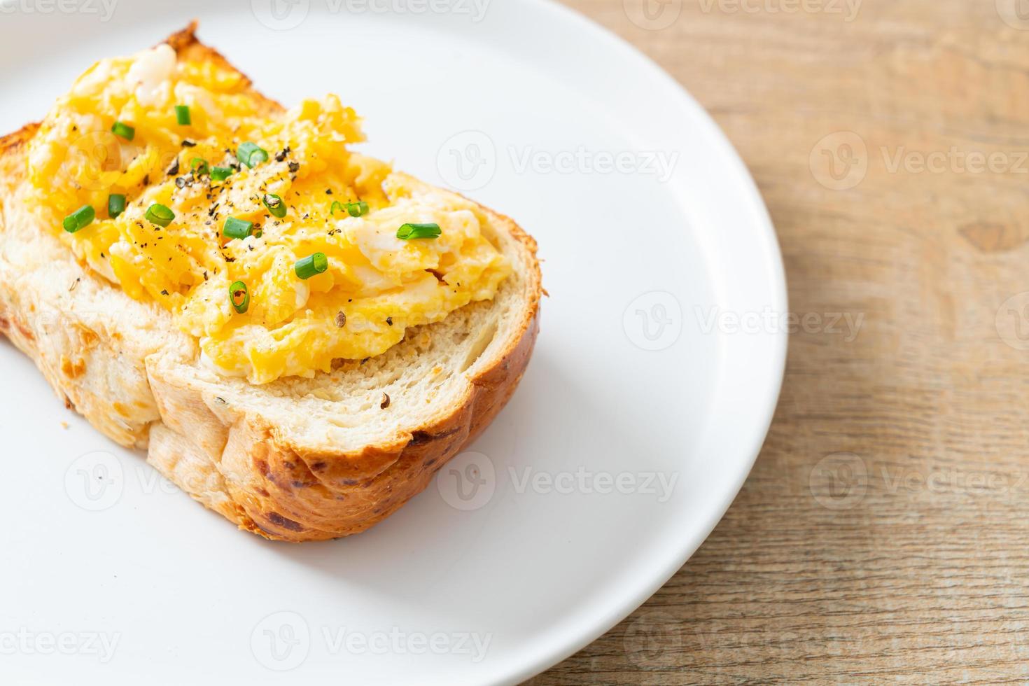 Toast mit Rührei foto