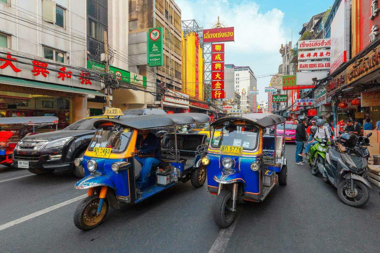 Bangkok, Thailand, 22 dez 2018 ,Tuk Tuk ist das Name von thailändisch traditionell Taxi.chinatown ist berühmt Wahrzeichen foto