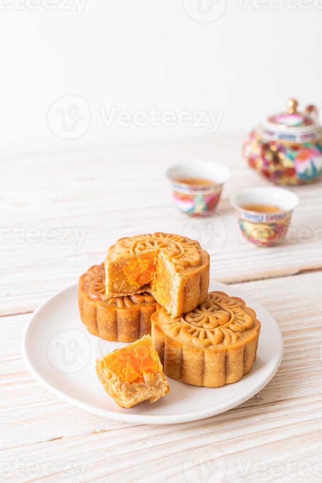 chinesischer Mondkuchen mit Durian- und Eigelbgeschmack foto