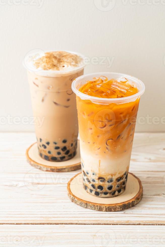 taiwanischer Milchtee und thailändischer Milchtee mit Blasen foto