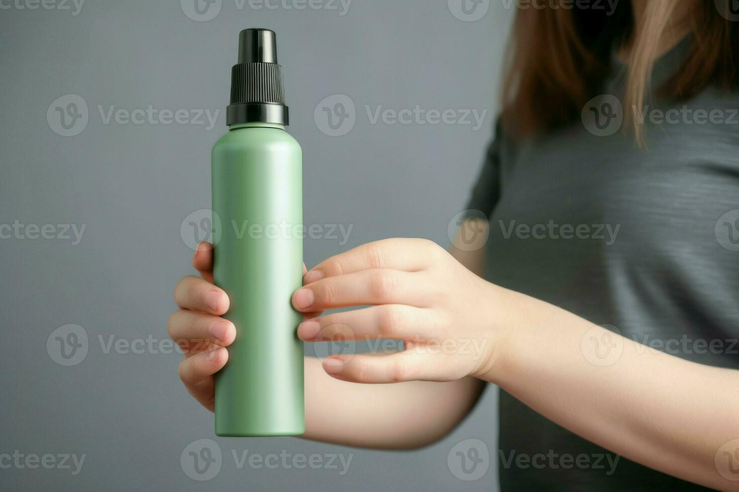 sprühen weiblich Hand kosmetisch Studio. generieren ai foto