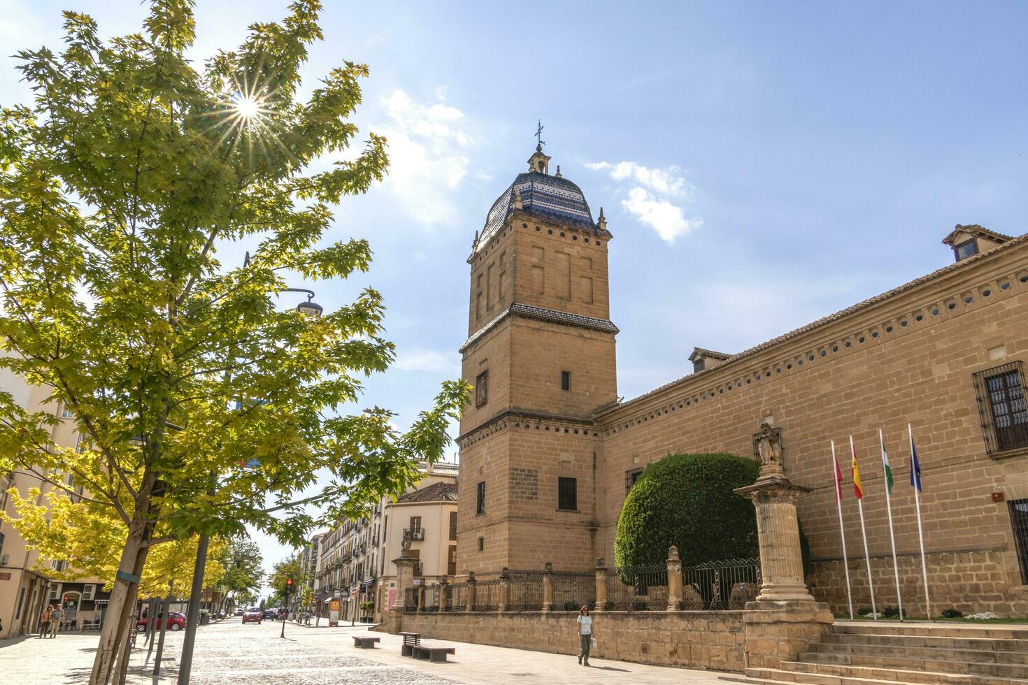 Ubeda, jaen, Spanien, 6.7.2023. das Krankenhaus de Santiago Inubeda, Spanien, ist ein historisch Gebäude Das Termine zurück zu das 16 .. Jahrhundert. es war ursprünglich Gegründet wie ein Krankenhaus zu zur Verfügung stellen medizinisch Pflege foto