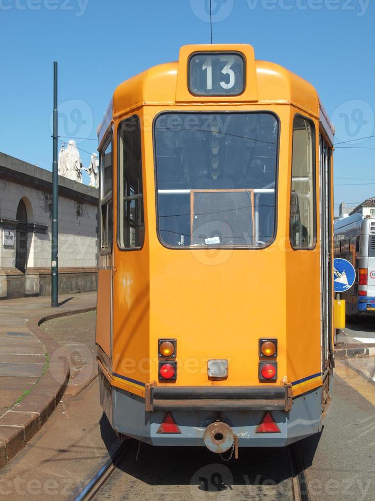 Oldtimer-Straßenbahn in Turin foto