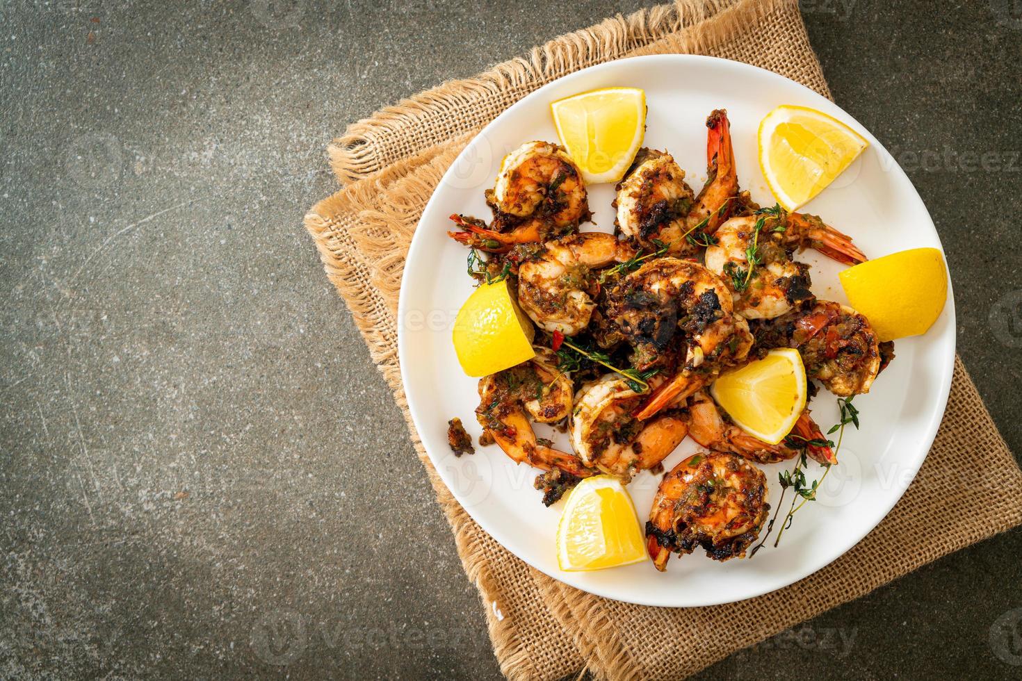 Jerk Shrimps oder gegrillte Shrimps nach Jamaika-Art foto