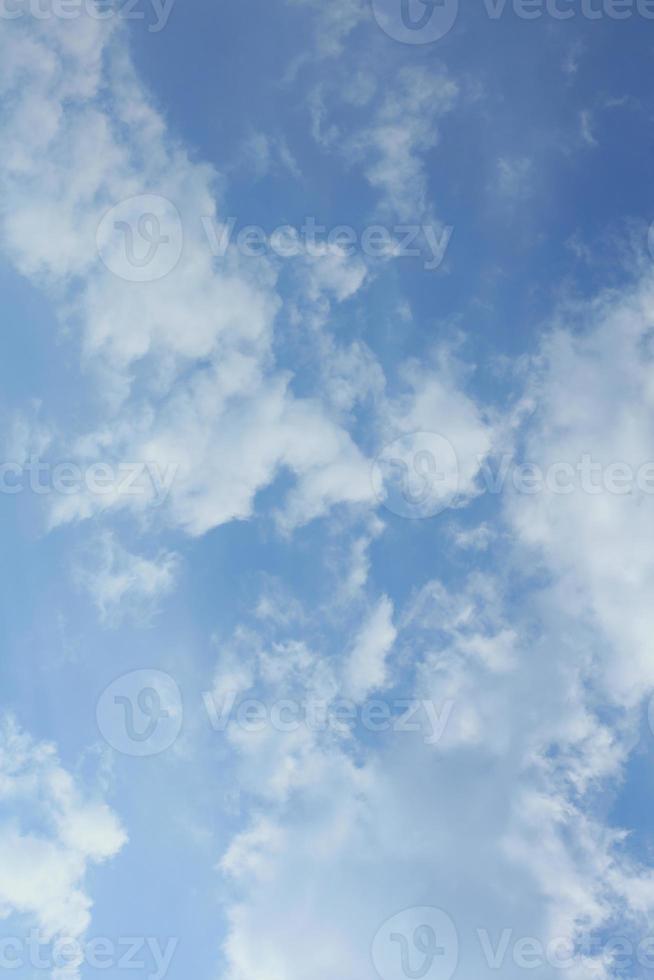 Sommerhimmel mit Wolkenhintergrund moderne hochwertige Drucke foto