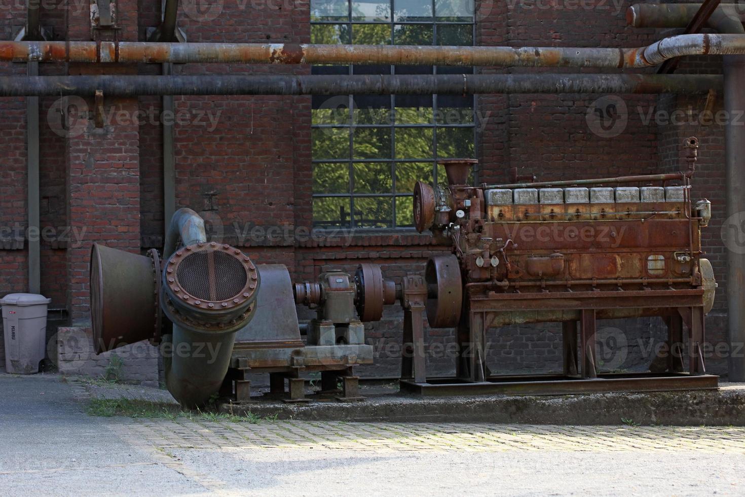 verlassene industrielle alte fabrik landschaftpark duisburg nord foto