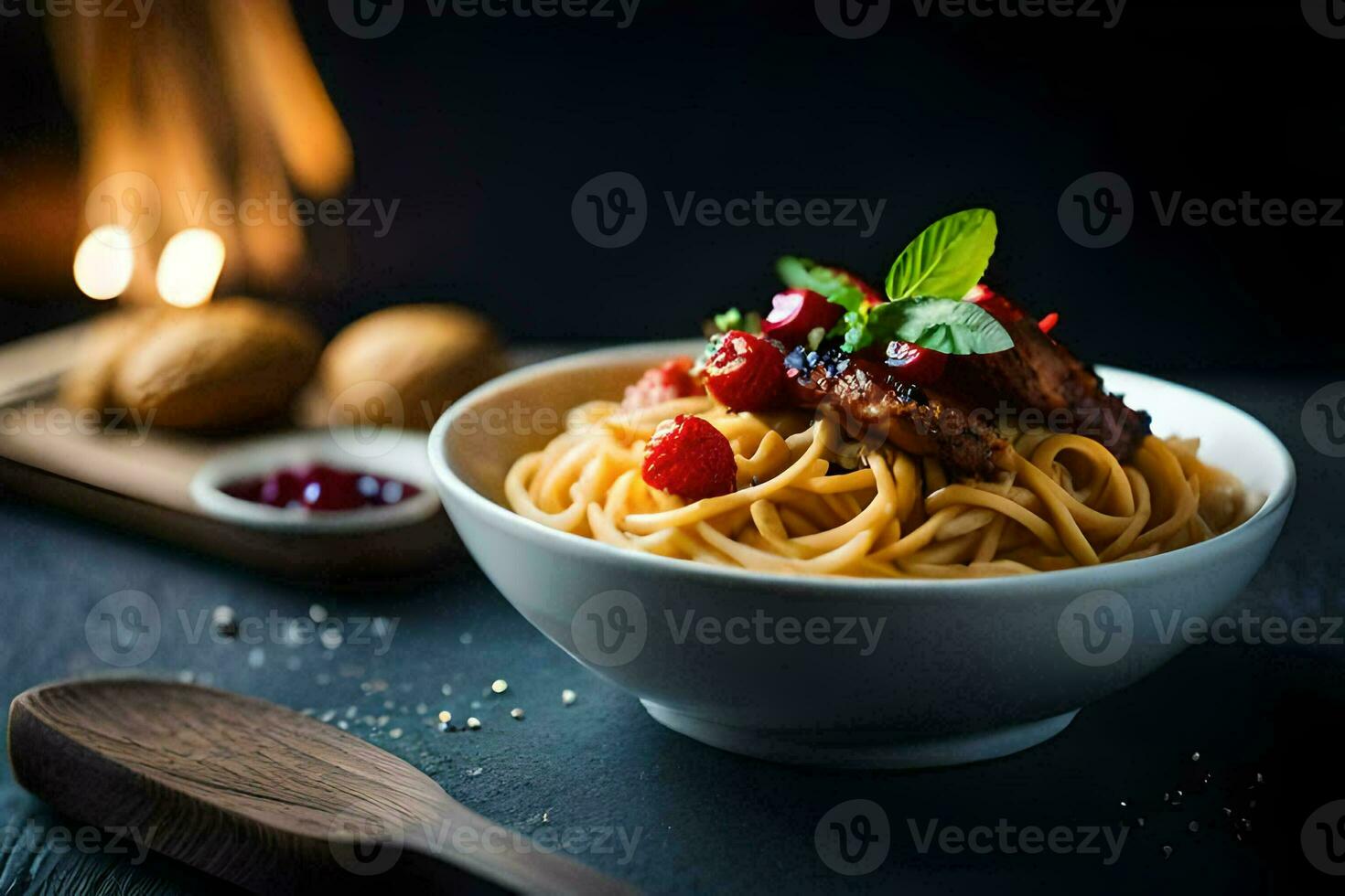 Spaghetti mit Fleisch und Kirsche Tomaten im ein Schüssel. KI-generiert foto