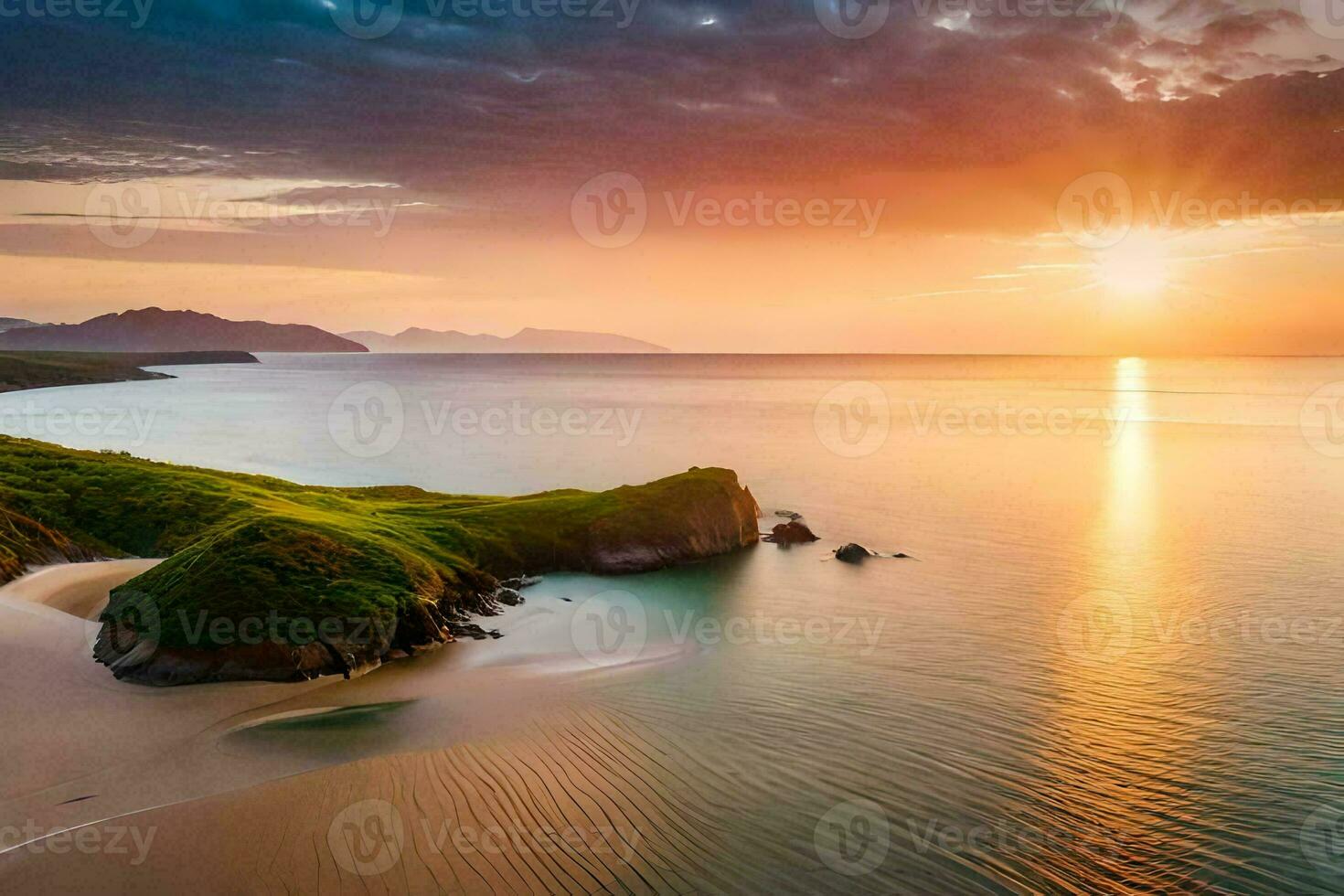 das Sonne setzt Über ein Strand und Grün Gras. KI-generiert foto