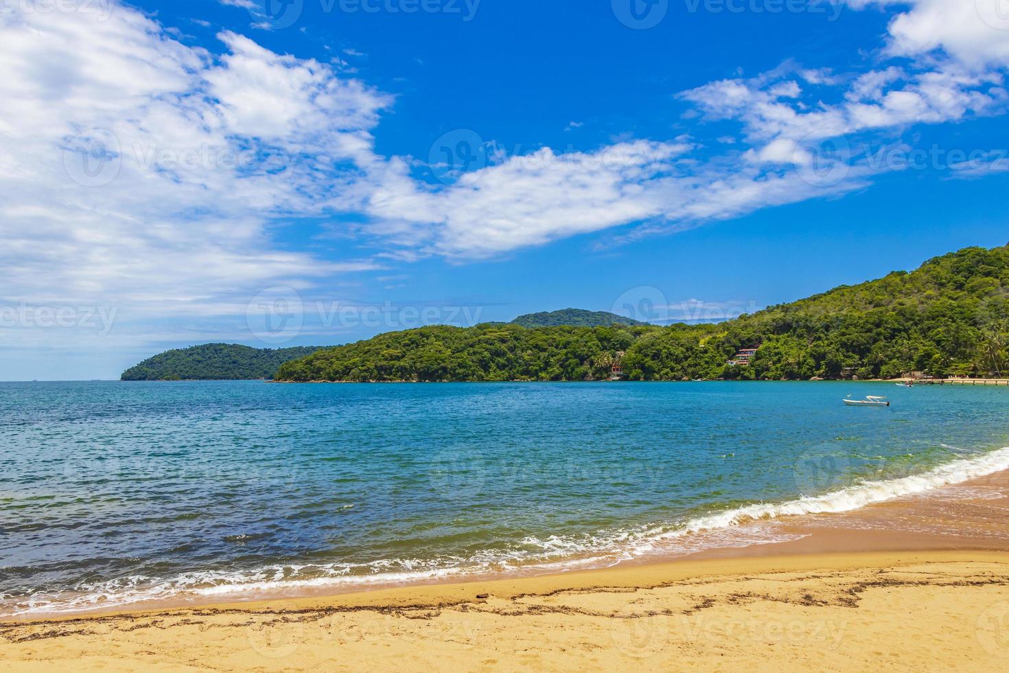 große tropische insel ilha grande praia de palmas strand brasilien. foto