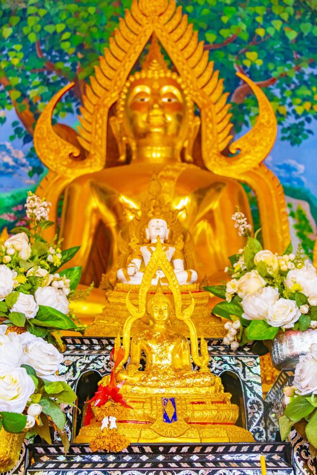 koh samui, thailand, 2021 - goldene buddha-statue foto