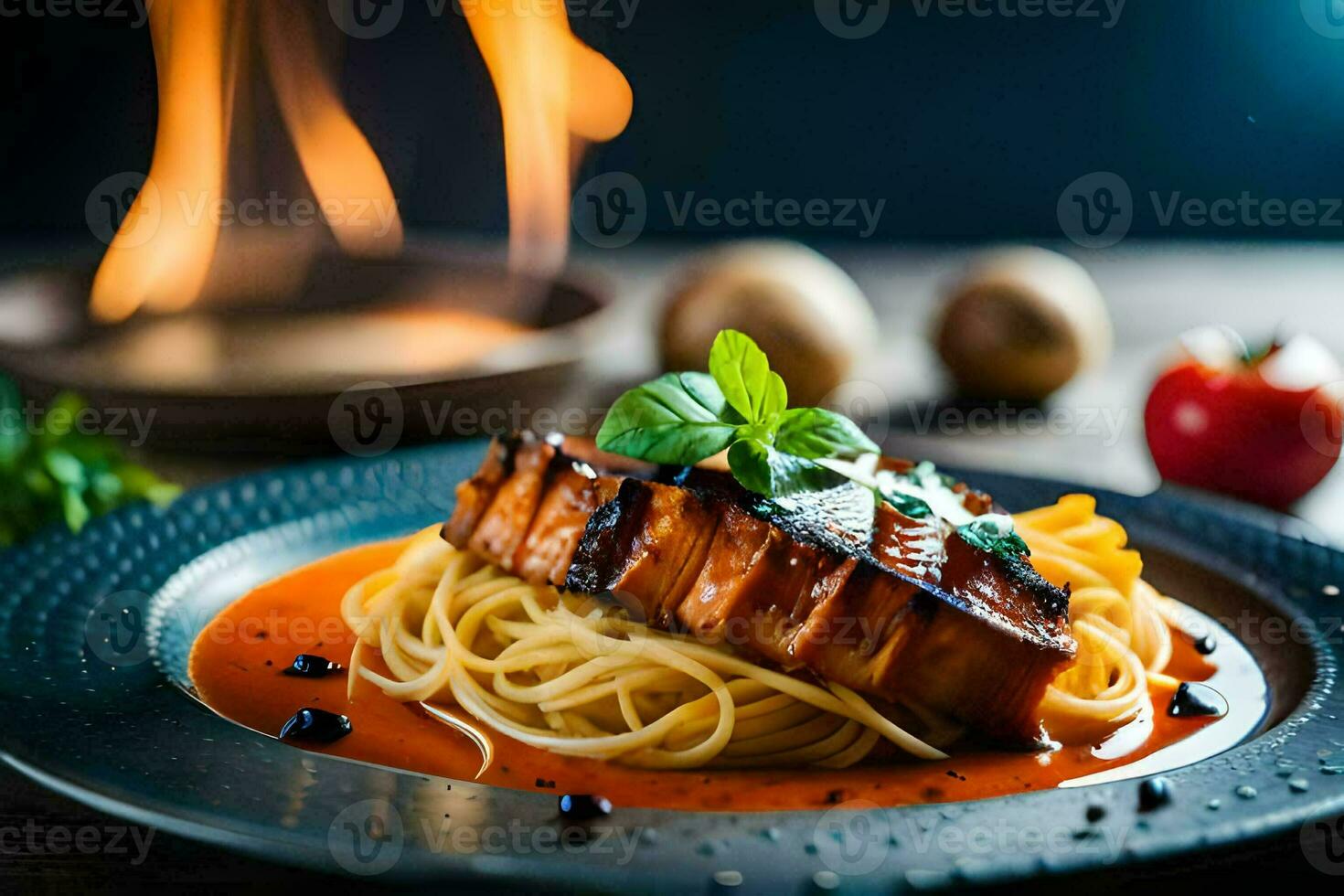 ein Teller von Pasta mit Lachs und Tomate Soße. KI-generiert foto