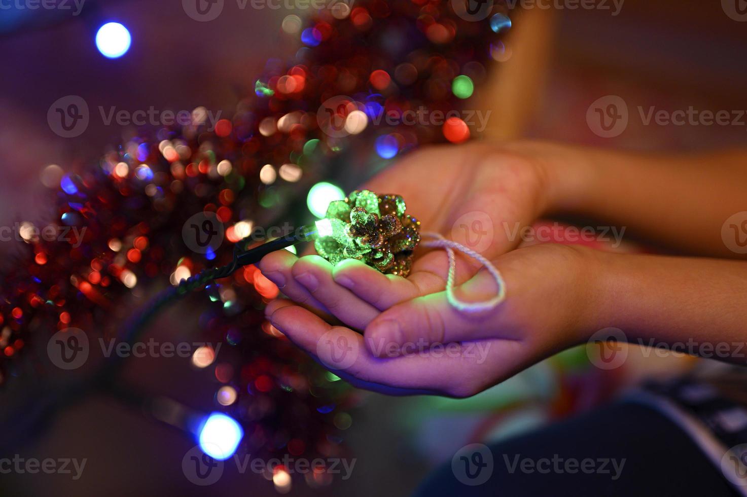 Weihnachten DIY Spielzeug Kinder Kegel Glitzer foto