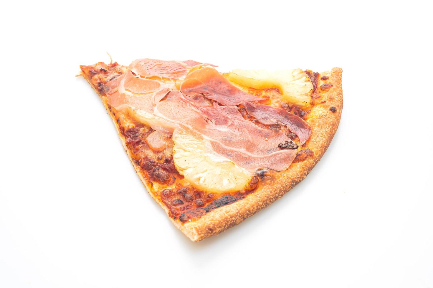 Pizza mit Prosciutto oder Parmaschinken Pizza auf weißem Hintergrund foto