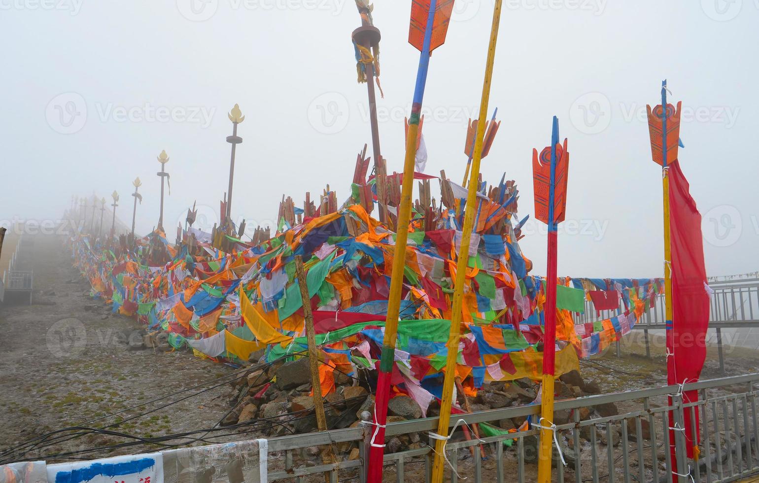 tibetisch-buddhistischer tempel in der provinz laji shan qinghai china foto