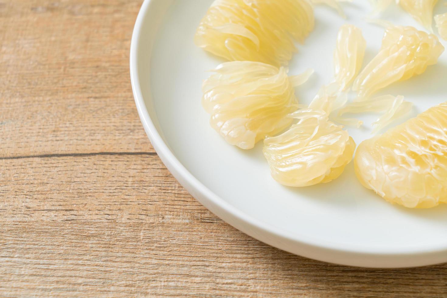 frisch geschälte Pomelo, Grapefruit oder Shaddock foto