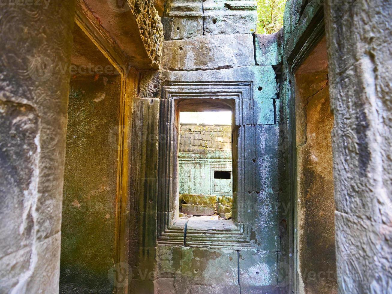 Steinruinenfenster im Ta Prohm Tempel, Siem Reap Kambodscha. foto