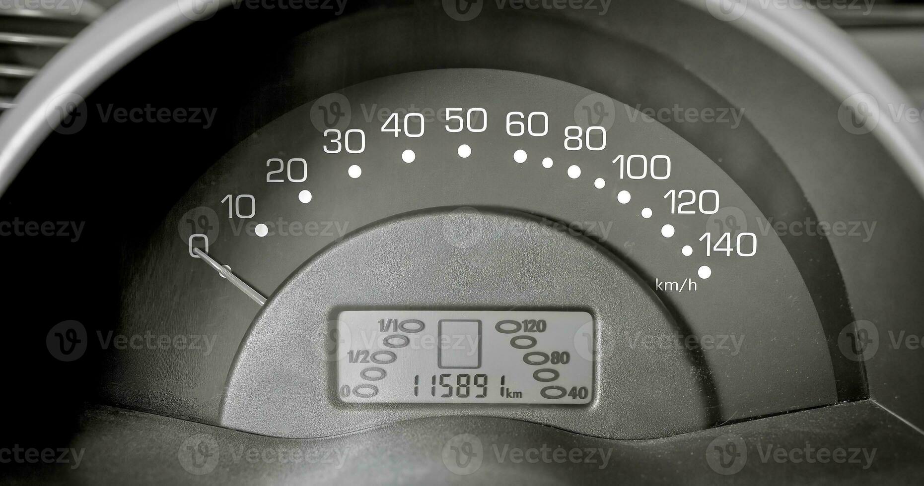 Auto Tachometer und Sensoren auf ein Steuerung Panel Hintergrund, Auto Elemente schließen Aussicht foto