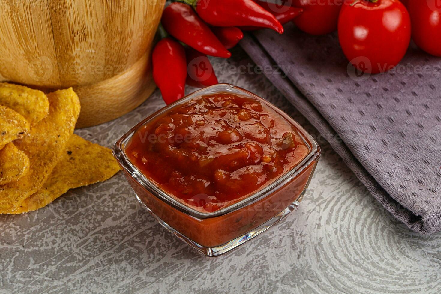 würzig Mexikaner Soße Salsa tauchen foto