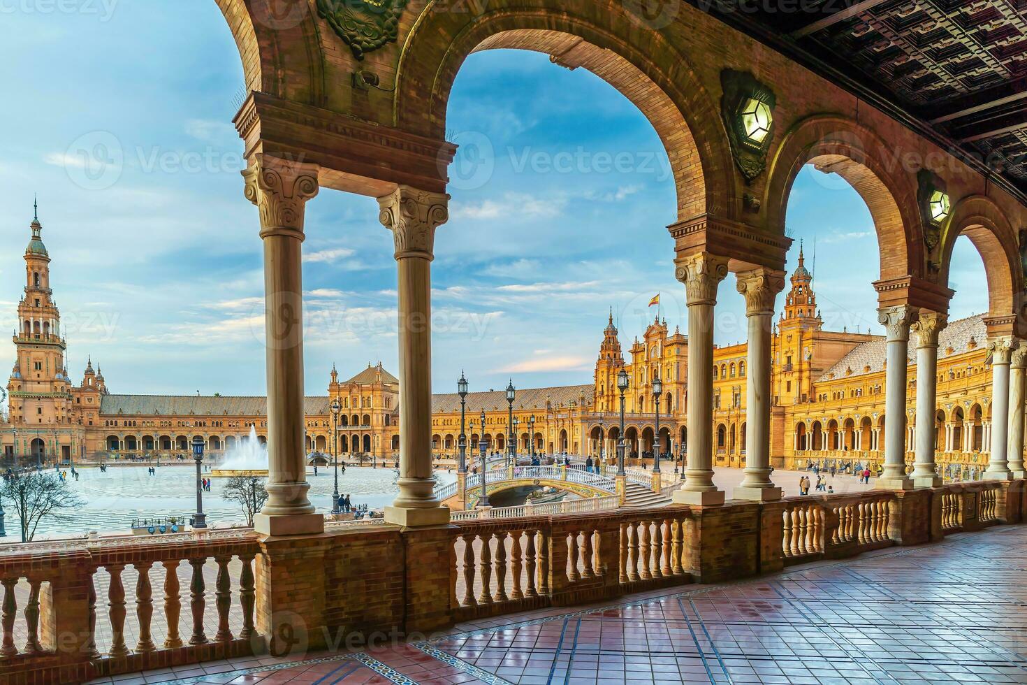 Panorama- Aussicht von Platz de espana im Sevilla, Spanien foto