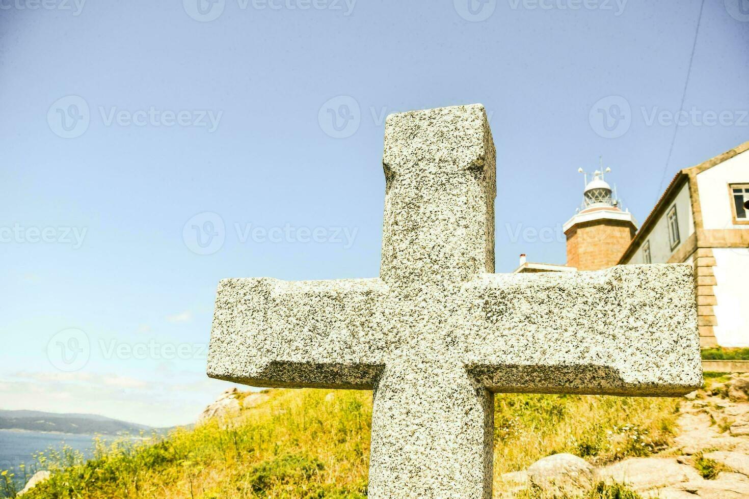 ein Kreuz auf das Hügel foto