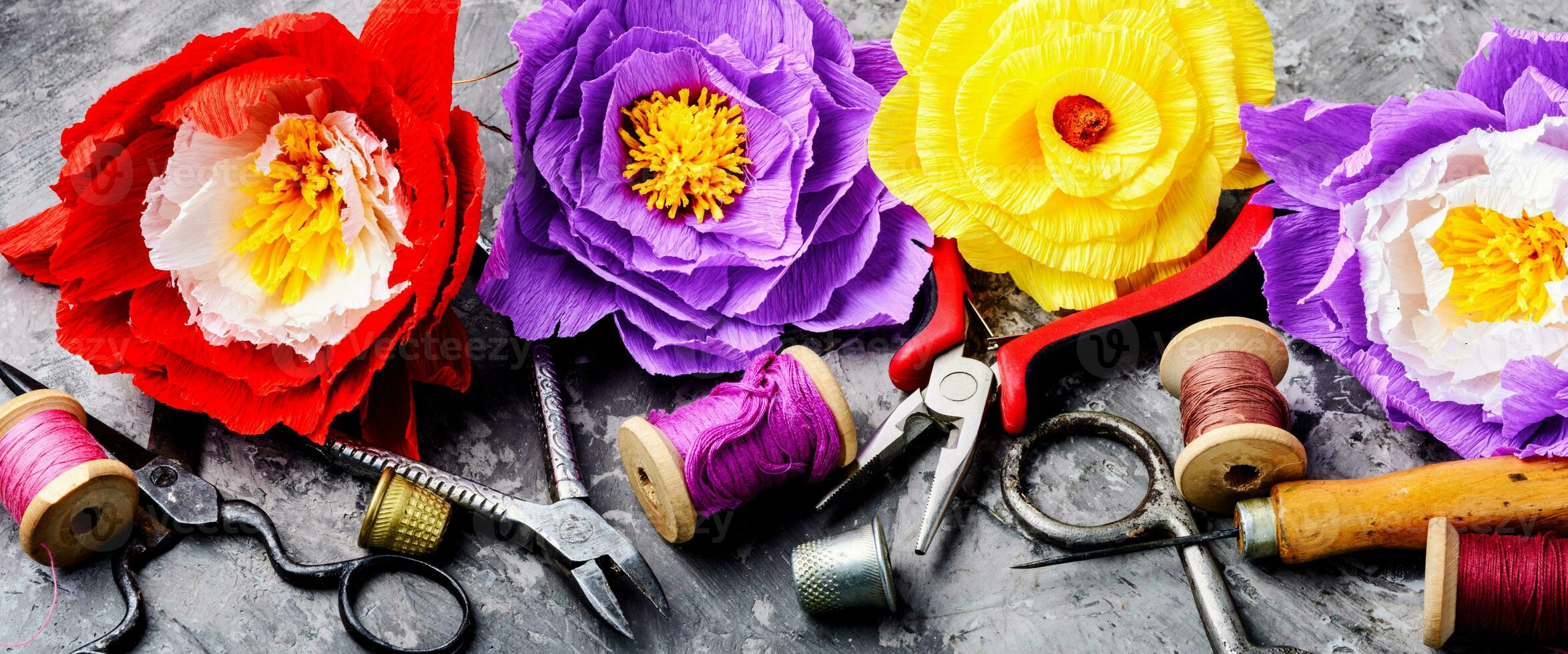 bunt Strauß von Blumen aus von Papier foto