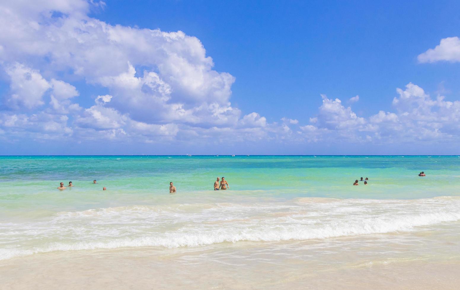 tropischer mexikanischer strand 88 punta esmeralda playa del carmen mexiko. foto