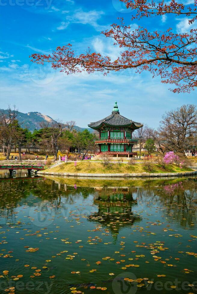 Hyangwonjeong Pavillon, gyeongbokgung Palast, Seoul, Süd Korea foto