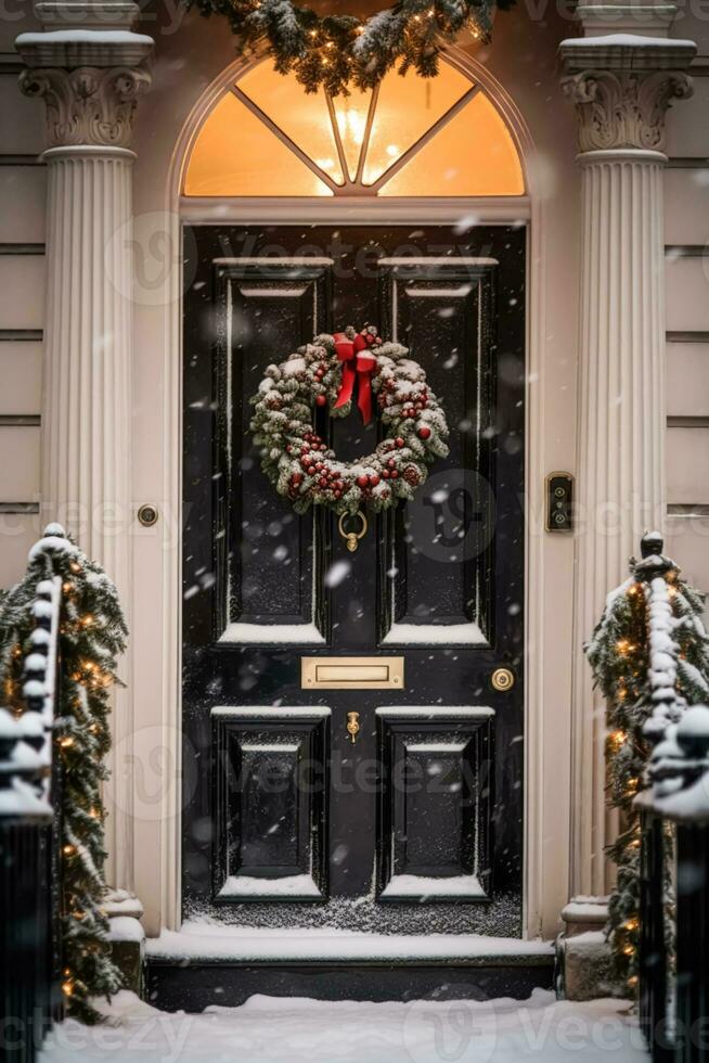 Weihnachten Urlaub, Land Hütte und schneit Winter, Kranz Dekoration auf ein Tür, fröhlich Weihnachten und glücklich Ferien wünscht sich, generativ ai foto